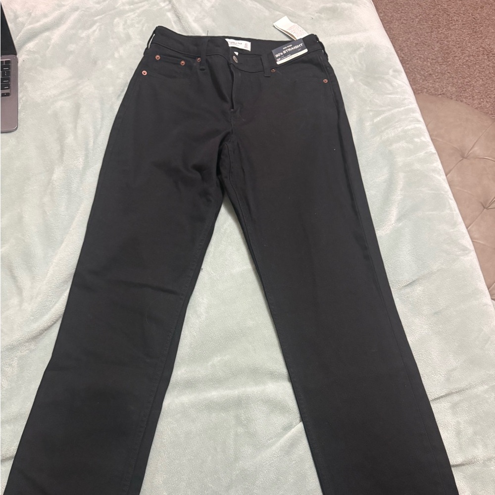 NWT Abercrombie & Fitch Curve Love Black Mid Rise 90s Straight Jeans